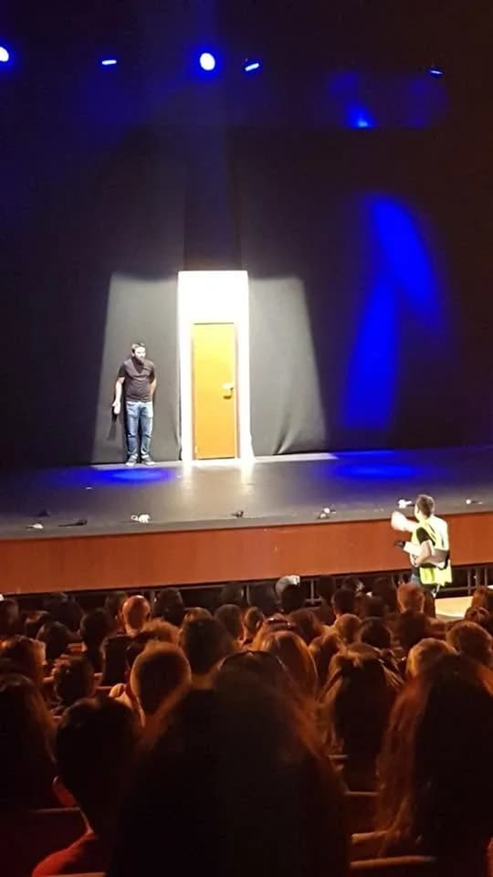 El público del Teatro Auditorio de Roquetas de Mar durante la función benéfica